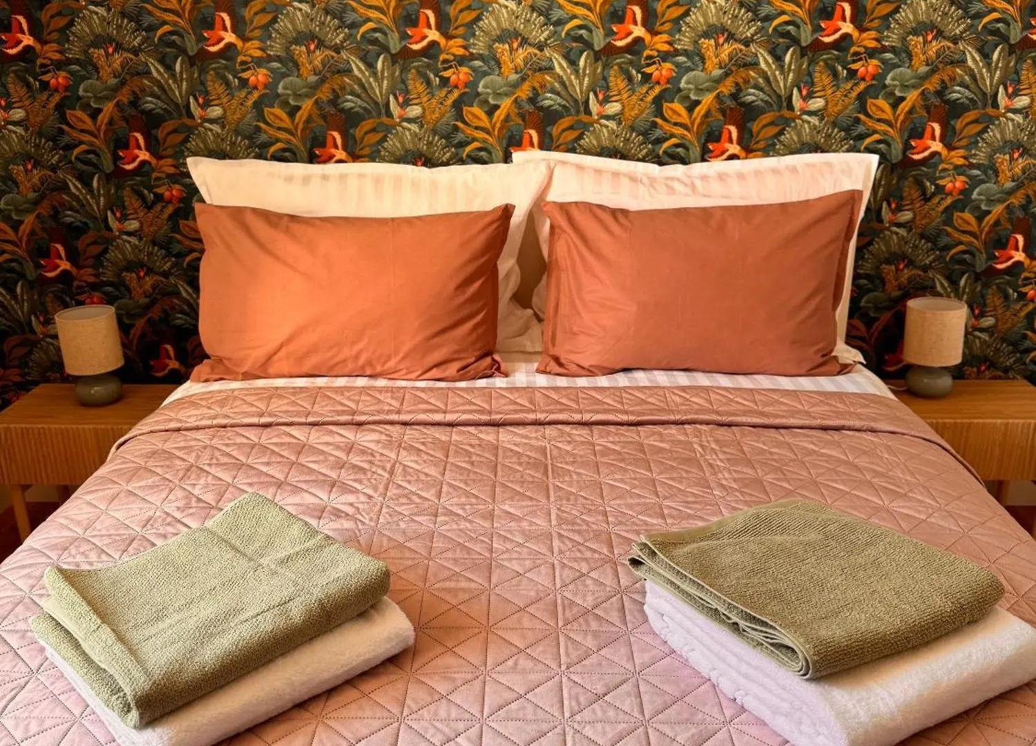 Miodowa Old Town Residence, Historic Royal Route Warsaw Apartment